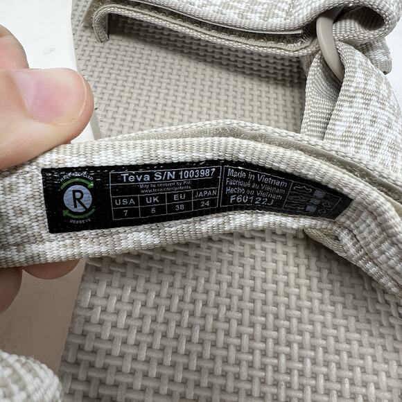 Teva Original Universal Sandals Beige Adjustable Straps 1003987 Women’s Size 7 - Picture 10 of 11